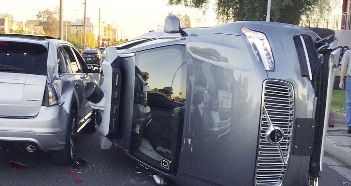 2163043_comment-larizona-est-devenue-le-far-west-des-voitures-autonomes-web-tete-0301466119087_1000x533